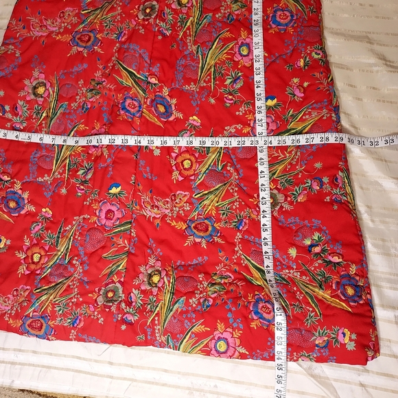 VTG NEIMAN MARCUS Red Floral Quilted Robe - Picture 10 of 11